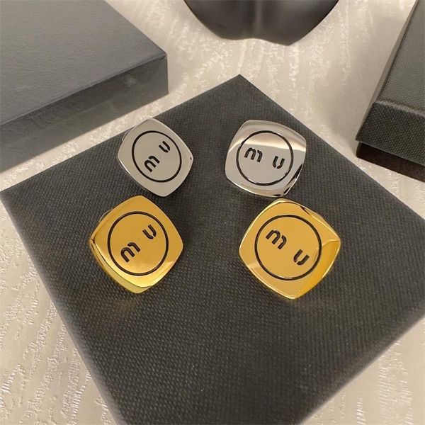 

Luxury Fashion Designer Earrings Delicate Sweet Women's Square Letter Earrings Fashion Hundred High-end Designer Earrings Women's Earrings