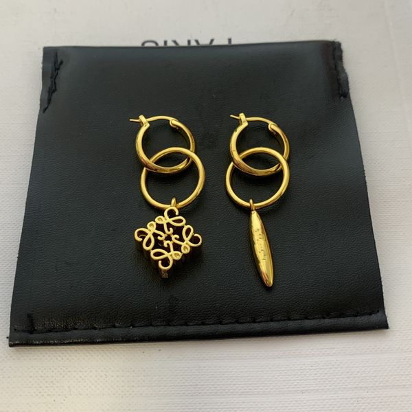 

Fashion hollow asymmetric women's earrings luxury fashion designer earrings light luxury high jewelry designer earrings for women