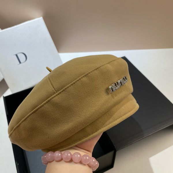 

Autumn and winter new women's beret luxury fashion designer beret versatile casual sweet designer hats suitable for women, Khaki