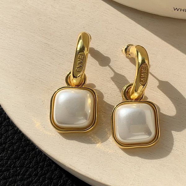 

Pearl Earrings Designer Women Plated Brand Letters Gold Stud With Box For Party Weddings Jewelry Gift