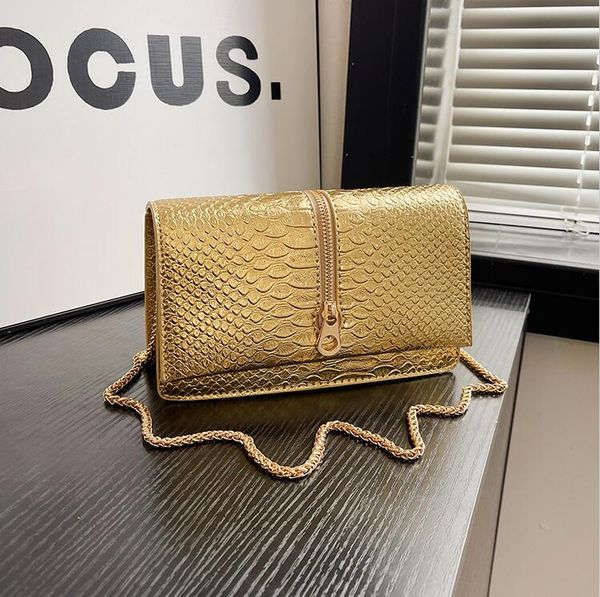 

Factory sales women shoulder bag 7 color niche design snake chain bag flip simple Joker solid color leather handbag street trend zipper long wallet 5825#, Green