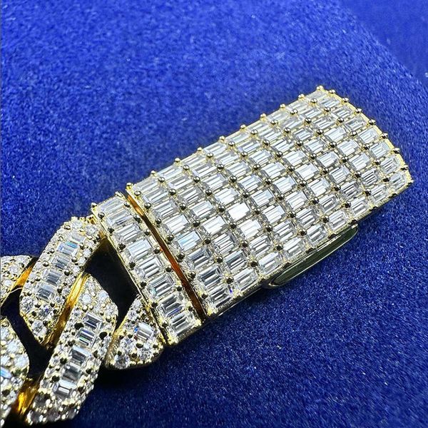 

Attractive Iced Out Hip Hop Jewelry VVS Cuban Link Chain Moissanite Custom Necklace