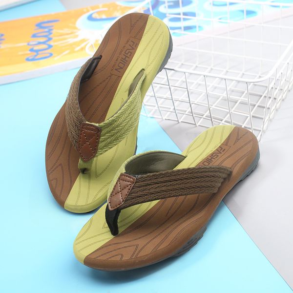 

2024 New fashion shoes Women's Summer rubber Flat bottom Red Brown Slippers Indoor sandal Bathroom Outdoor Pool sandy beach Flip Flops Slippers Size 36-47