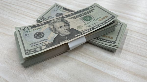 

Copy Money Actual 1:2 Size Currency Models For Props That Can Be Used In US s Enxgb