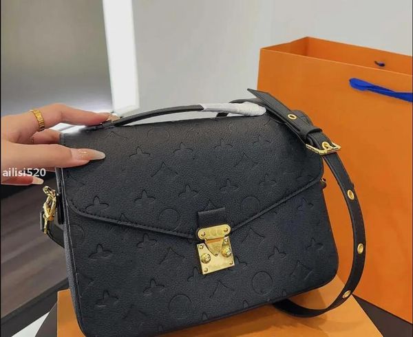 

5A Women Luxurys Designers bag Embossings flower pochettes Women Handbag Messengers vintage Bags Genuine Leather METIS Elegant Womens Should, Red embossed