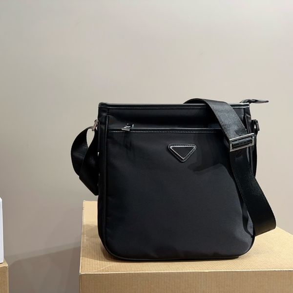 

Unisex Nylon Designer Bag Fashion Letter Handbag Large Capacity Crossbody Bags Pure Color Classic Shoulder Bags 27cm, P1-27cm