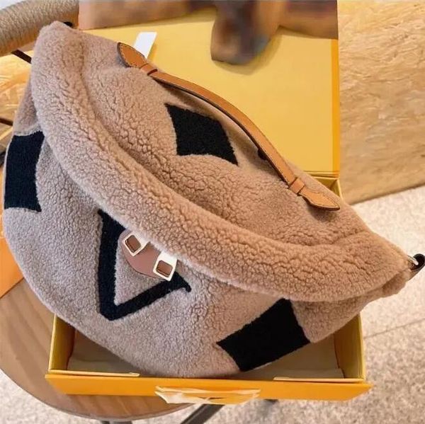 

High Quality Bumbag Cross Body Waist Bags Temperament Bumbags Fanny Pack Bum embossing flowers Famous soft leather Luxurys designers bags Dust Bag M43644