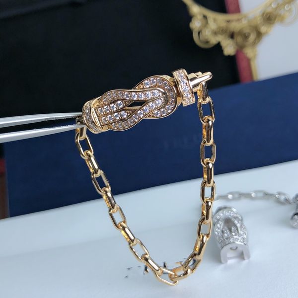 

Exquisite Luxury Fashion Horseshoe Rope Knot 8 Clasp Chain Bracelet Men's Women's Designer Bracelet Gold-Plated and Diamond Couple's Bracelet Free Shipping