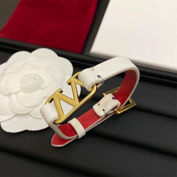 

Fashion Bracelet Bangle Chains For Elegant Man Woman Chain Wedding Bracelets Necklaces Special Design Jewelry Black White Colors