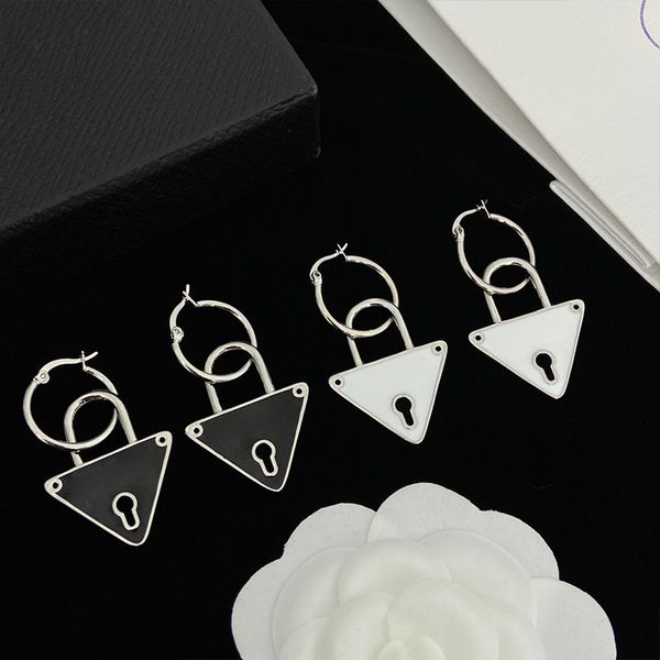 

Fashion Earrings Stud Designer Simple Triangle Earing for Man Womens Classic 2 Colors