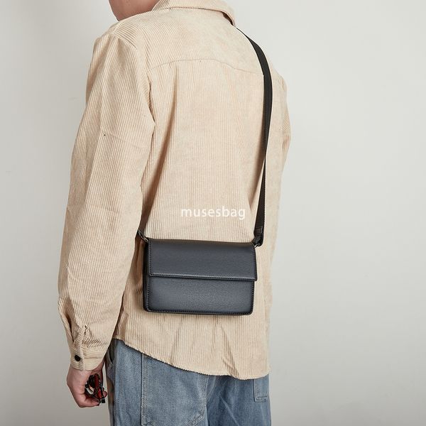 

New men's bag high-quality retro casual shoulder bag diagonal cross mailman bag trendy and personalized small square bag wholesale, Black