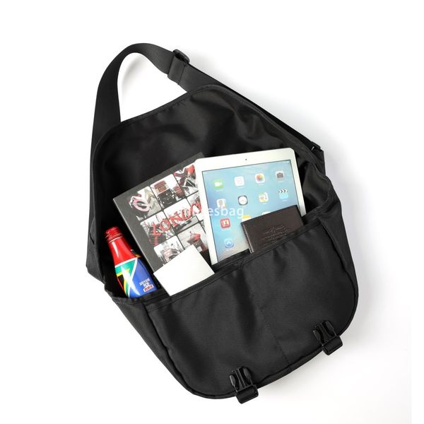 

Manufacturers direct selling fashion shoulder bag crescent bag buckle bag men's crossbody bag casual waterproof nylon messenger bag men, Black