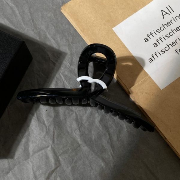 

Hair Clips Barrettes Luxury Barrettes Designer Womens Letter Hairpin Brand Hairclips Fashion Black Shark Hairpin Hair Clips