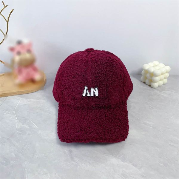 

Designer Cap Cashmere Baseball Caps Men Women Winter Hat Fashion Letter Adjustable Casquette Sport Sun Hats Beanie, White