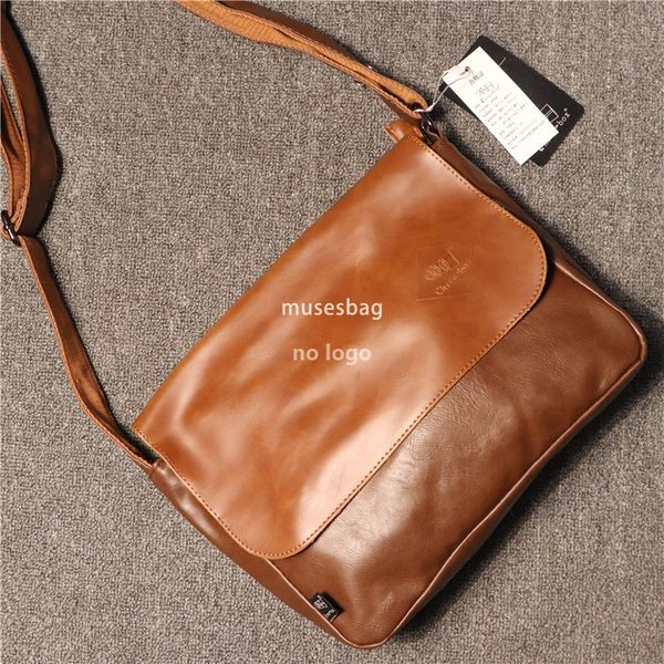 

Men's simple single shoulder crossbody bag trend South Korea British crossbody backpack retro horizontal messenger bag, Black