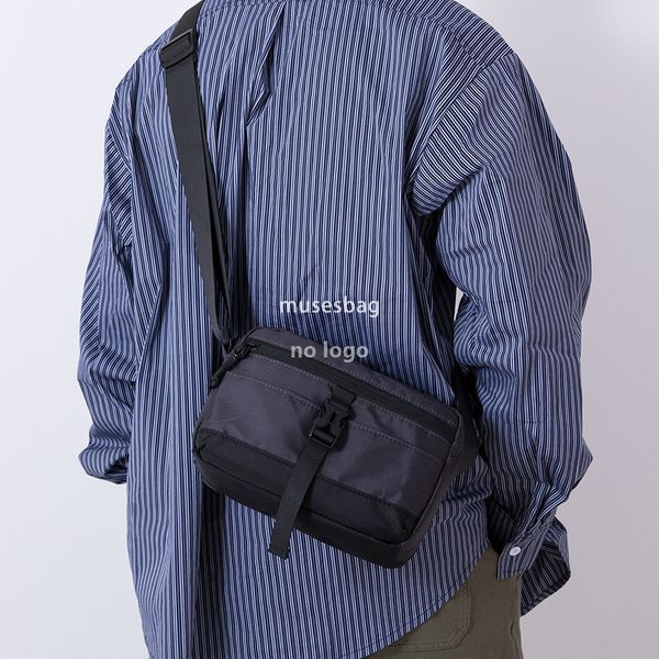 

Men's single shoulder charter can wind casual crossbody bag trend simple matching small square bag camera bag tooling messenger bag, Grey