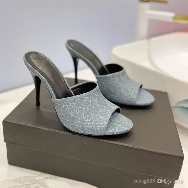 

New 2024 Designer sandals Luxury slippers Leather flip flops Women high heeled sandals Casual sandals Party shoes, Clear
