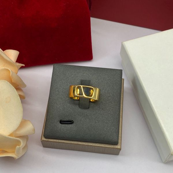 

Luxury Designer Ring 18K Gold Plated for Women and Men Ring Letter Designer Rings Little Diamond Ring Fashion Rings Wedding Party Gift Jewelry