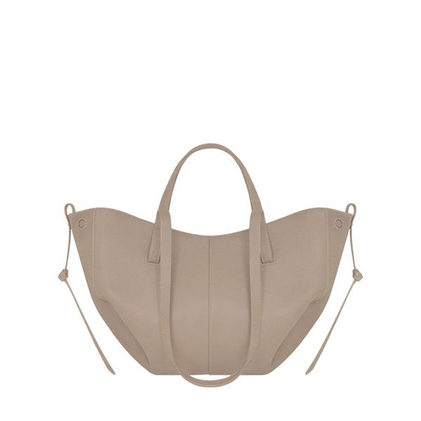 

Chic Large Microfiber Tote with a Sleek Underarm Design Designer Luxury Shoulder Bag Made of Premium Microfiber Leather Elegant Microfiber Strap for Daily Use, P12