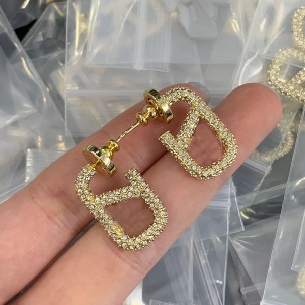 

Designer Brand Earring Luxury High Quality Women Crystal Diamond Earring 18k Gold Plated Studs Wedding Party Jewelry Gift