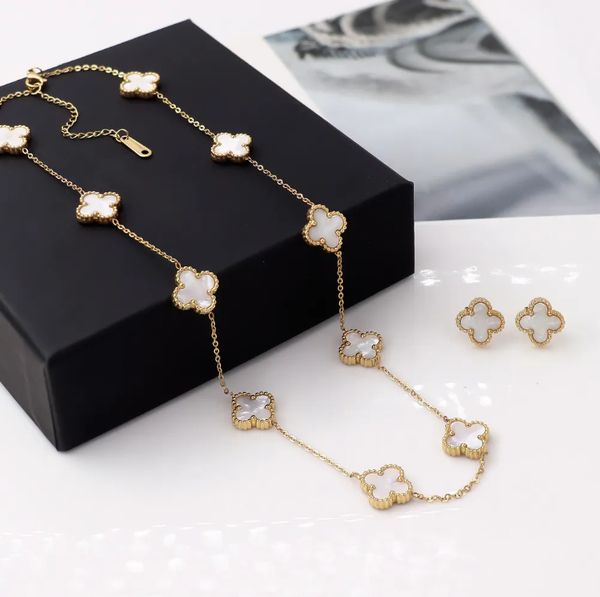 

Designer 18k Gold-plated Women's Clover Fashion Jewelry Necklace Party Gift Birthday Gift Valentine's Day