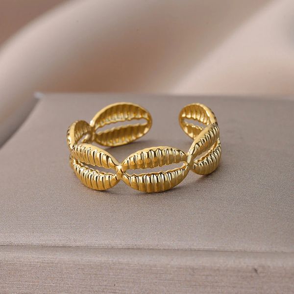 

Simple and luxurious 18k gold niche stainless steel jewelry with adjustable opening and non fading ring