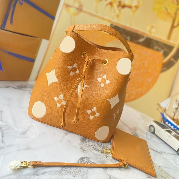 

Designer Ladies Petal Large Capacity Shoulder Bag Embossed Letter Printed Tote Bag Portable Outdoor Sacoche Shopping Bag, 24*