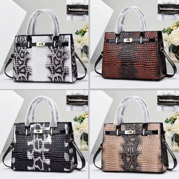 

Retro classic printed handbag elegant atmosphere snake handbag street trend thickened leather shoulder bag metal buckle fashion women's bag, Brown