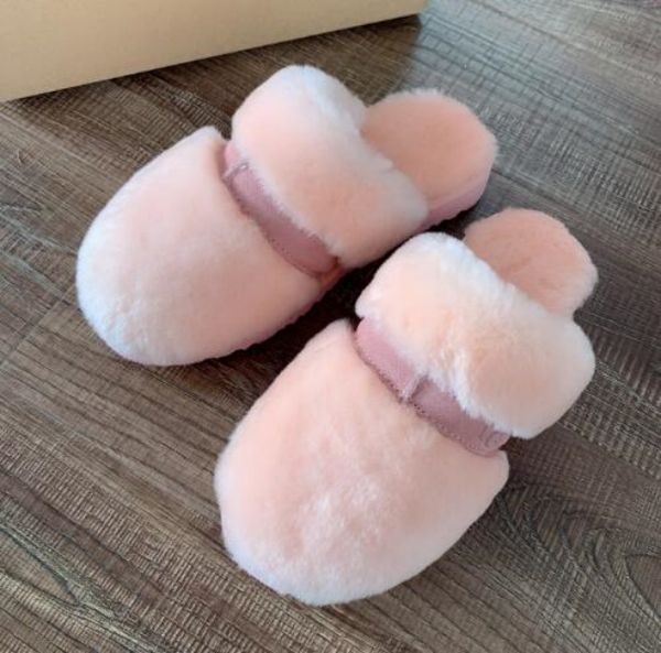 

Classic Design Goat Skin Sheepskin Women's Slippers for Cold Weather Comfort, Fuchsia