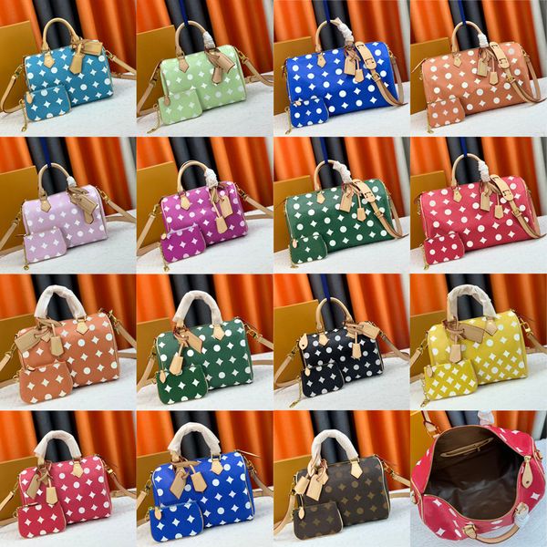 

Pillow Designer Tote Bag Cowhide Genuine Leather Fashion Letter Print Zipper Open With Small Package Adjustable Shoulder Straps Internal Pocket shoulder bag 30cm, A5