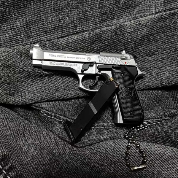 

3 1 92f Mini Pistol Model Alloy Keychain Detachable Fake Gun Collection Pendant for Adult Toy Gifts W240829