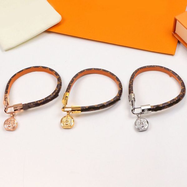 

Charm Bracelets Women Bangle Chain Designer Letter Jewelry Faux Leather 18K Gold Plated Stainless steel Wristband Cuff Fashion Jewelry Accessories