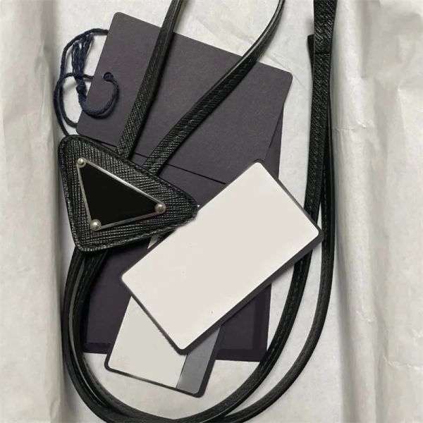 

designer Triangle necktie mens bolo tie luxury designer tie prad man teenager formal clothes luxury mini ladies leather strap fashion black neck tie PJ046 Q2