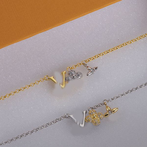 

Vintage Crystal Letter Clover Pendant Chain Necklace Brand Designer Gold Silver Plated Titanium Steel Charm Chokers Party Fashion Women Jewerlry Not Fade With Box