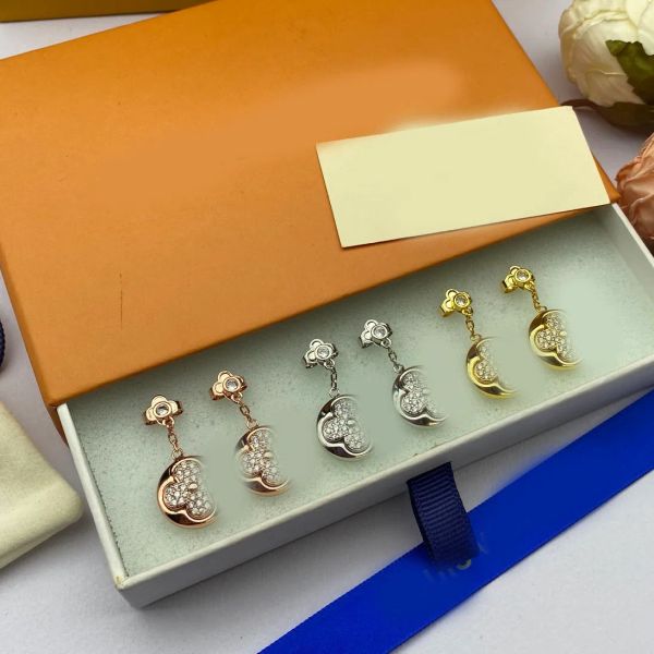 

Women Girl Elegant Crystal Clover Flower Ear Stud Earrings Luxury Brand Designer Charm Gold Silver Plated Stainless Steel Ear Drop Jewelry Fashion Accessories