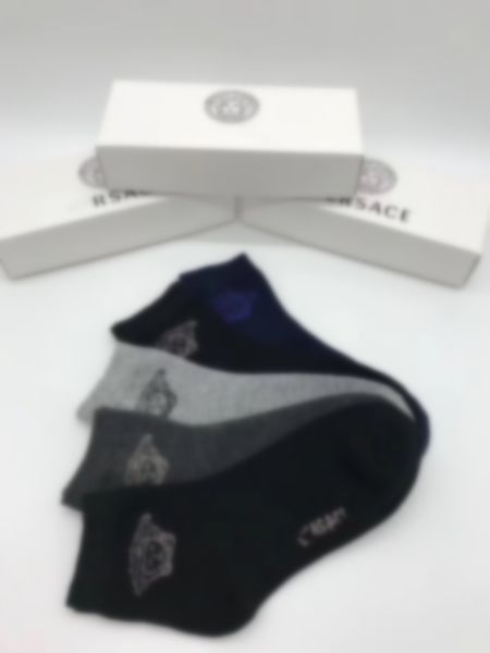 

Women Luxury Designer Socks Solid Color Cotton Casual Sock Soft Knee High Socks for Man