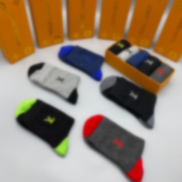 

designer socks Superior Quality Men Solid Long Socks Breathable Thick Outwear Sock Man Soft White Black Sock Socks Wear Comfortable Warm Sock