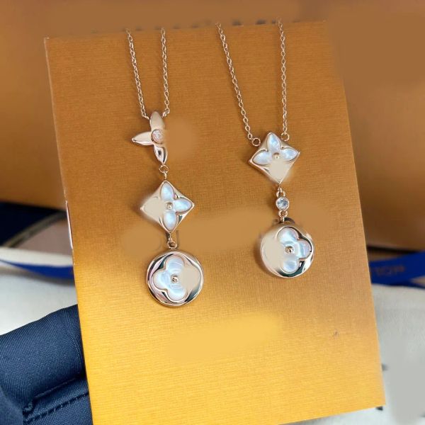 

Elegant Crystal Shell Clover Pendant Chain Necklace Brand Designer Gold Silver Plated Stainless Steel Charm Chokers Fashion Women Jewerlry Wedding Gifts With Box
