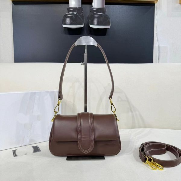 

2024 Crescent shaped underarm bag and crossbody bag Latest Handbags Luxury Womens Fashion bag Fashions Steamer classics Handbags Women Luxurys Brands shoppings, Pink