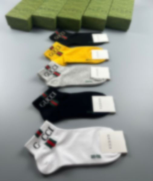 

designer socks Cotton Socks For Men Women Red Green Letter Embroidery Black White Breathable Middle Tube Sock 5Pairs/Lot