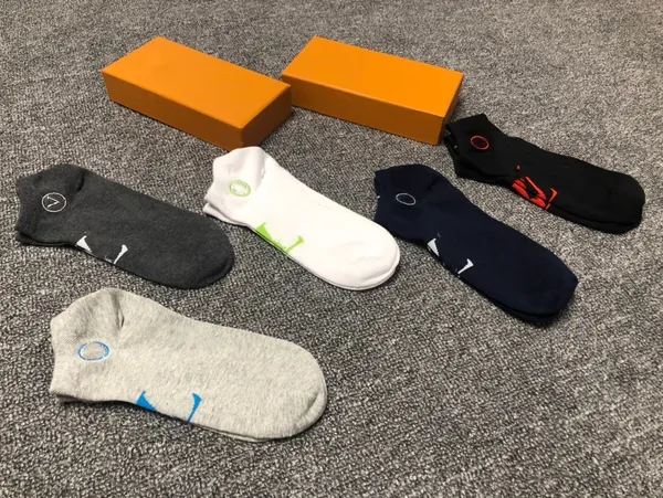 

socks Designer Color letter socks Men Women Cotton Skateboard Street Casual Sock 5 pieces/boxr, Black