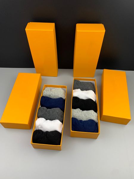 

Designer men's socks Women's cotton full with solid color socks Classic Breathable Black White Grey Basketball sports socks Luxury sports socks 5 pieces/boxr, Beige