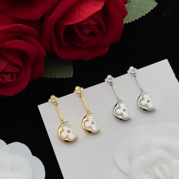 

Vintage Shell Crystal Clover Ear Stud Elegant Women Girl 18K Gold Silver Plated Stainless Steel Drop Earrings Luxury Designer Fashion Wedding Party Jewelry With Box