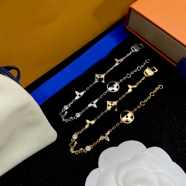 

Women Designer Bracelet Chain Luxury Charm Bangle 18K Gold Silver Plated Pendant Fashion Trendy Crystal Flower Letter Jewelry Bangle Diamond Wedding Party Gift