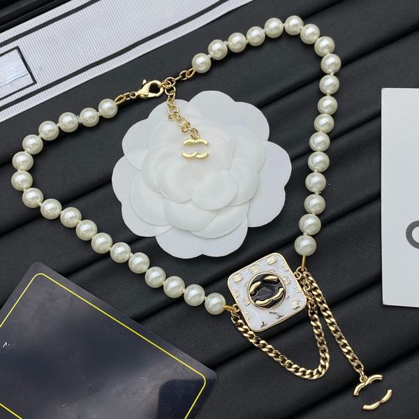 

Designer Necklace Designer Women Choker Chains Jewelry Pearl Pendant Womens Engagement Necklaces High Quality Luxury Party Wedding Gift with Box