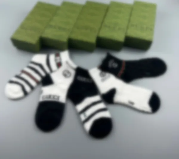 

2024 sports socks couple tubesocks designer socks mens socks personality female design teacher school style mixed color 5 pieces/box, #1color random