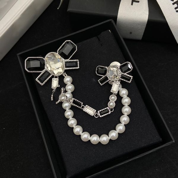 

Womens Luxury Brooch Designer Jewelry Brooches Pins Fashion 18K Gold Plated Crystal Pearl Brand Letter Pin Brooch Wedding Gift With box
