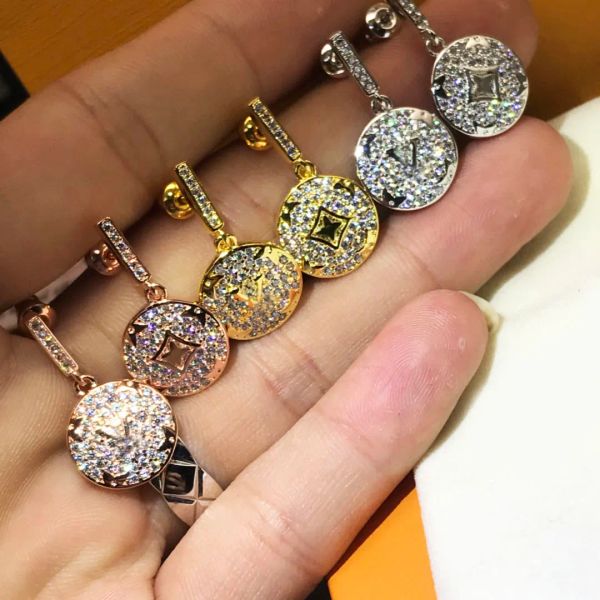 

Trendy Luxury Crystal Letter Charm Ear Stud Earring Brand Designer Gold Silver Plated Stainless Steel Women Fashion Jewelry Accessories Gifts Wholesale With Box