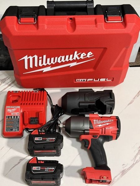 

FUEL M18 2767-20 1/2 Impact 5ah Batterys Case Boot + Charger