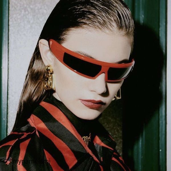 

2 pcs Fashion luxury designer Outdoor cycling driving sports glasses Sunglasses Personalized Millennium sunglasses Y2K technology trend Fashion sunglasses L1RI